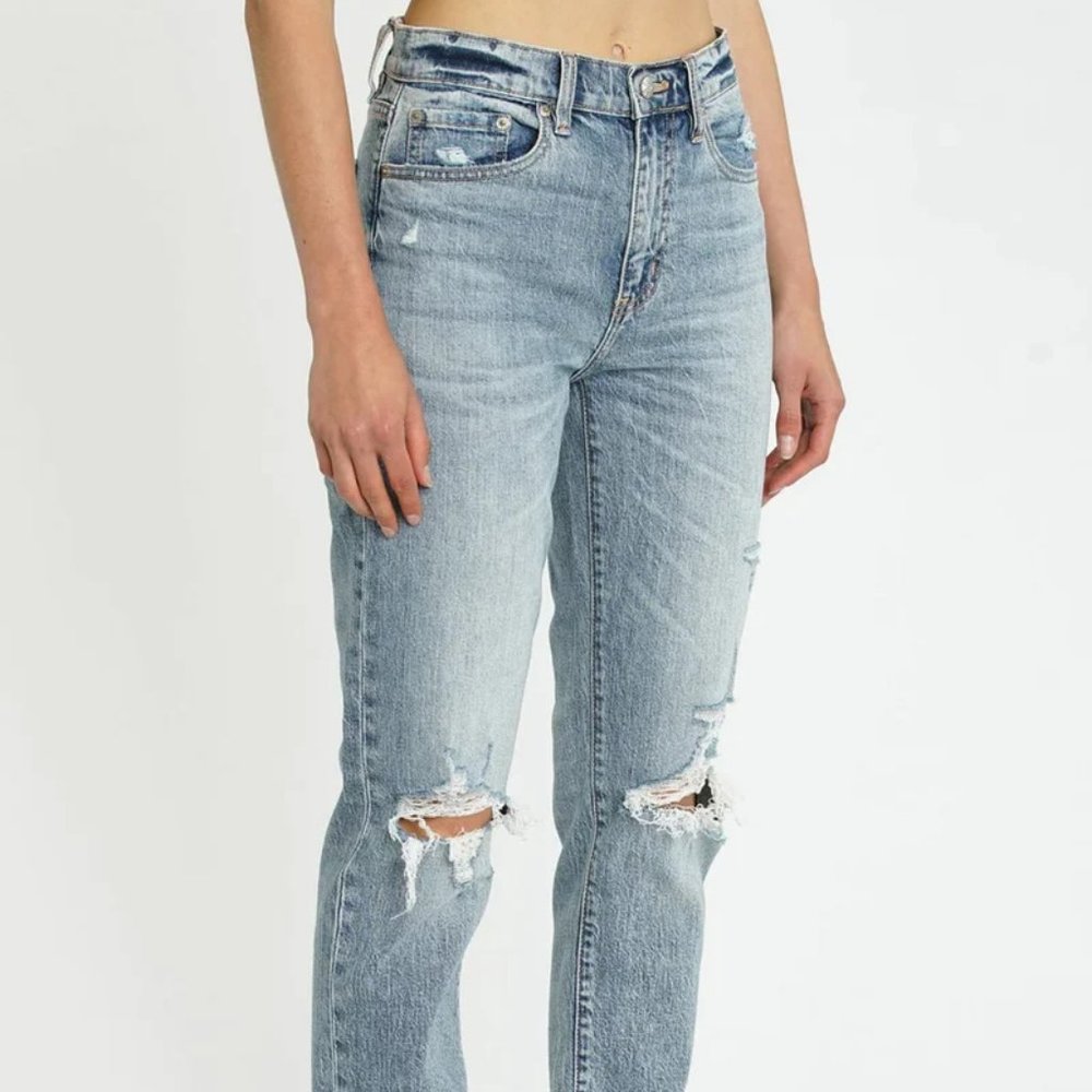 Daze Denim Loverboy High-rise Distressed Boyfriend Jeans in Karma - Picture 3 of 9